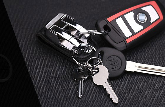 Men's belt style zinc alloy keychain