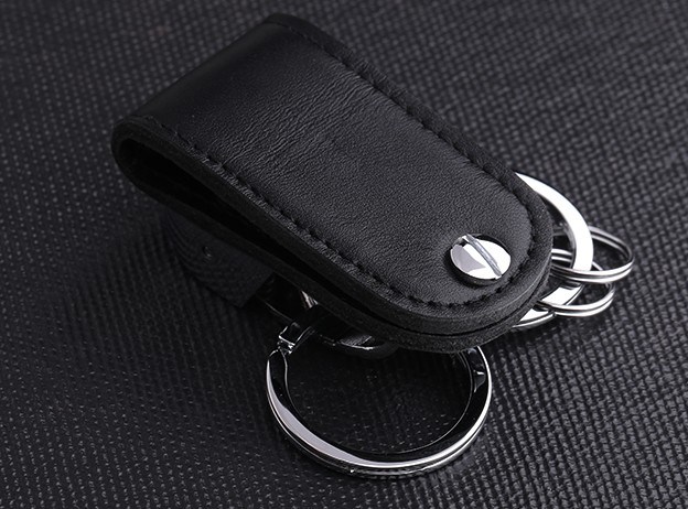 Men's belt style zinc alloy keychain