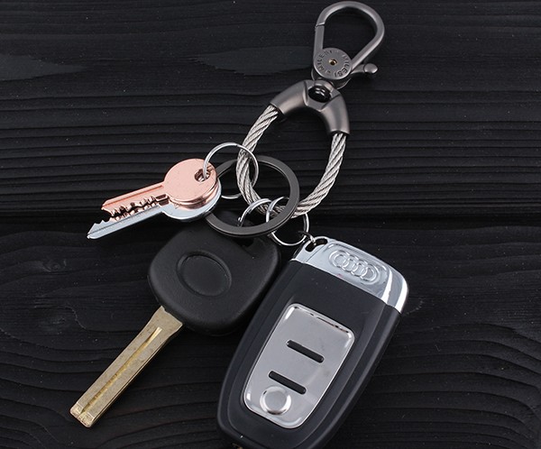 Classic simplicity alloy keychain