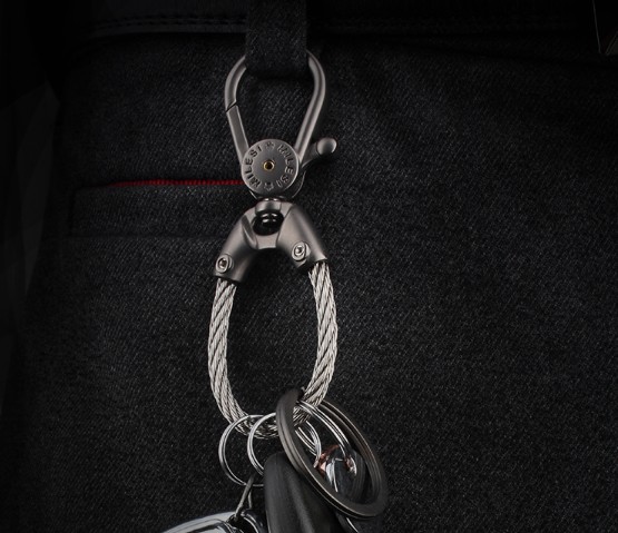 Classic simplicity alloy keychain