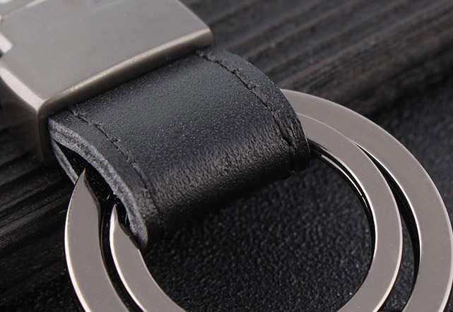 Men's classic keychain