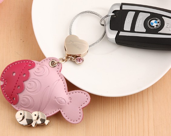 Little fish leather keychain