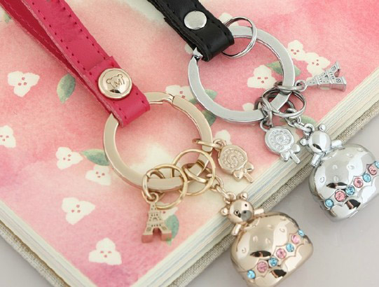 Macaron alloy keychain