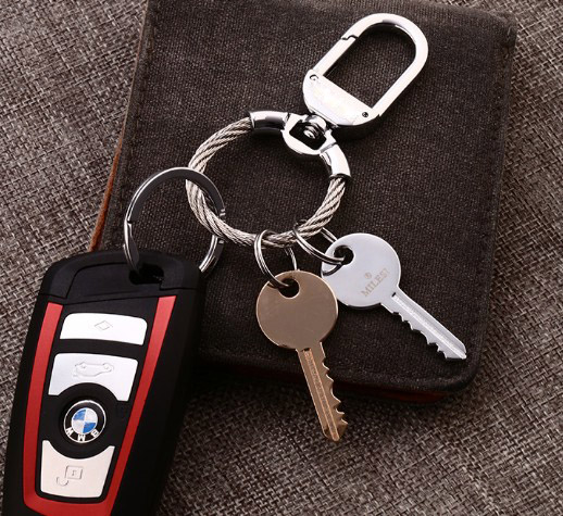 Classic zinc alloy keychain