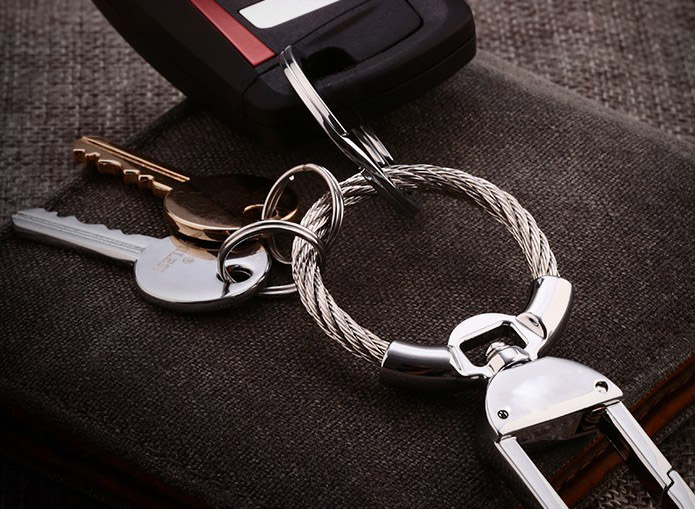 Classic zinc alloy keychain