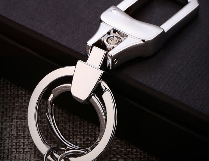 Classic zinc alloy keychain