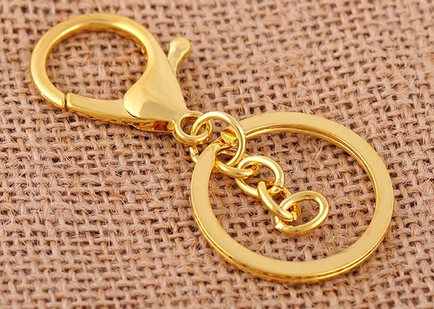 Classic simplicity alloy keychain