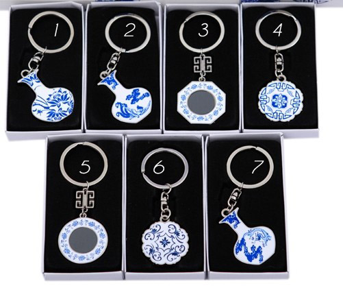 Chinese style blue and white porcelain keychain