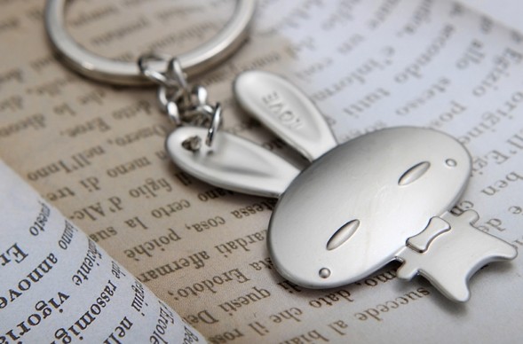Rabbit couples alloy keychains