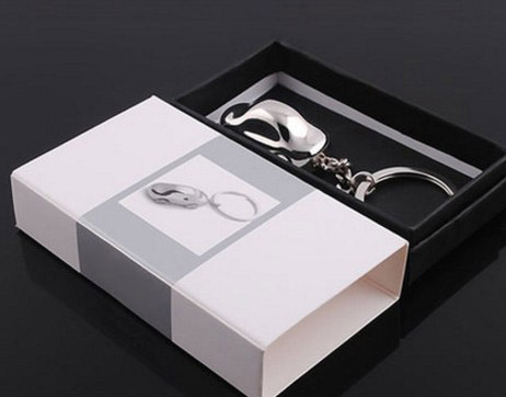 Zinc alloy car keychain