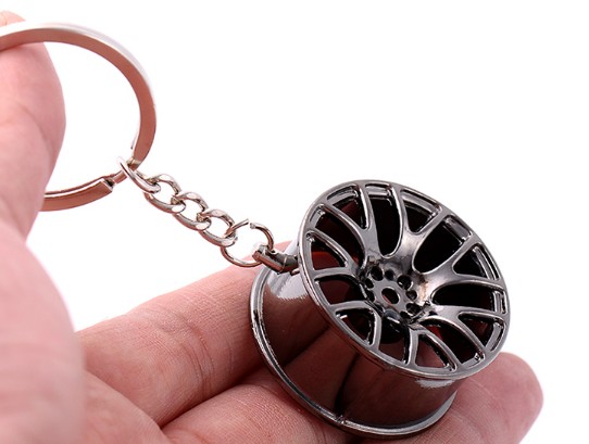 automobile wheel hub keychain
