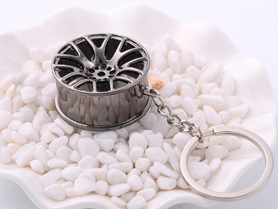 automobile wheel hub keychain