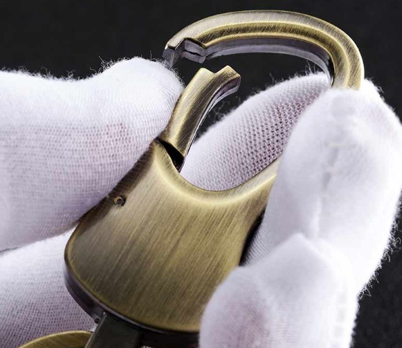 Personalized double ring alloy keychain