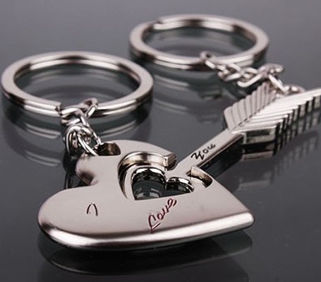 Cupid's arrow lovers keychains