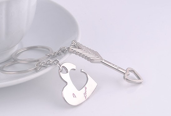 Cupid's arrow lovers keychains