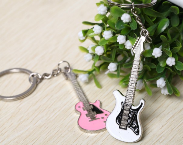 Couple Guitars keychains