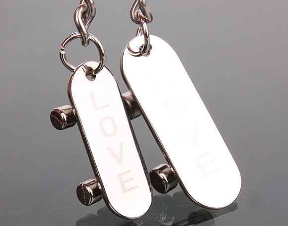 mini skateboard Couple keychains