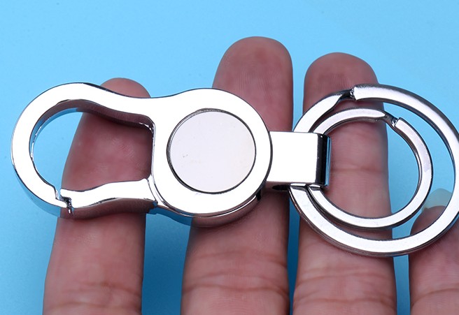 Classic alloy keychain
