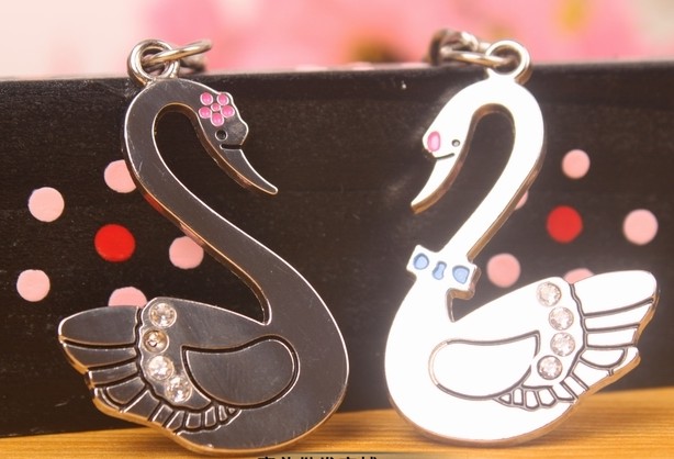 Swan Couple keychains