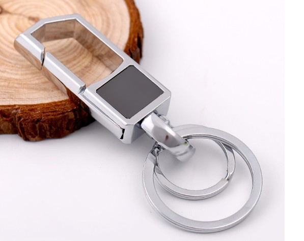 Men's classic alloy keychain