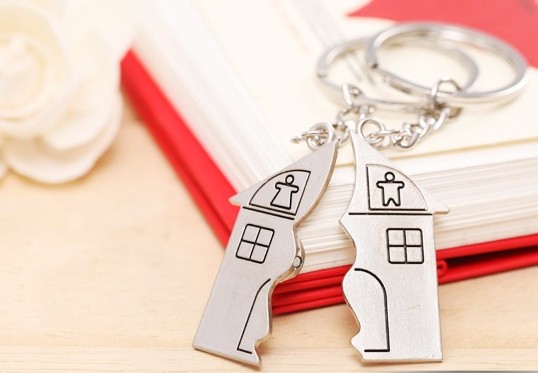 House Couple keychains