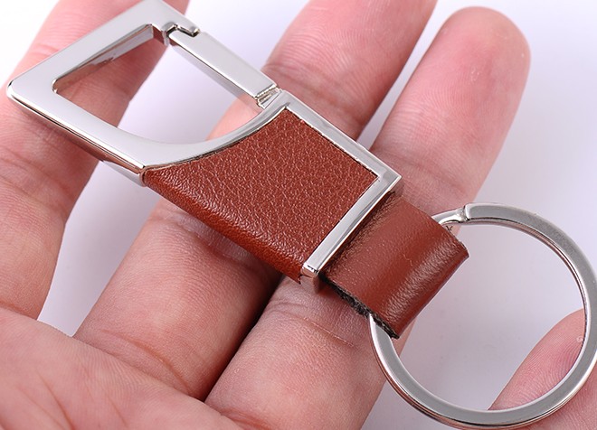 Classic leather keychain