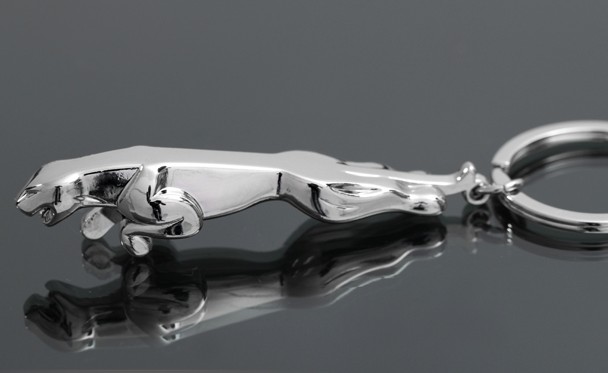 Running cheetah keychain