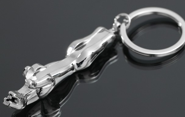 Running cheetah keychain