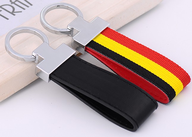 Classic leather keychain