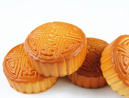 Chinese moon cake keychain