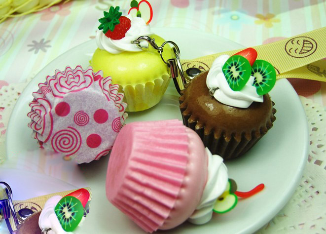 Cream chocolate egg tart keychain