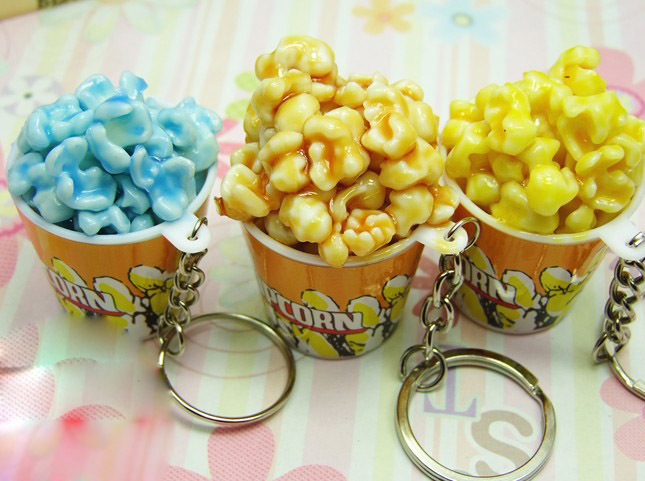 Creative popcorn keychain