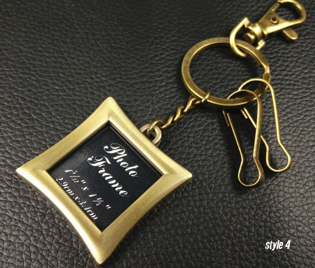 Retro photo frame keychain