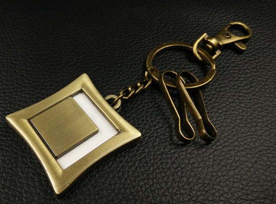 Retro photo frame keychain