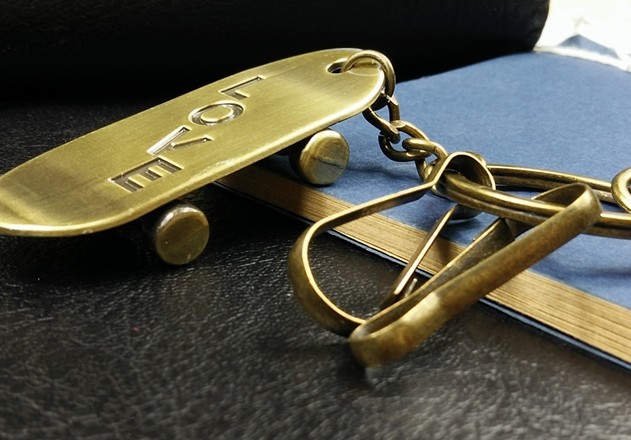 Love skateboard keychain