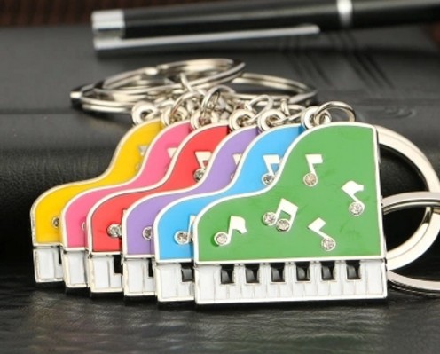 Piano keychain