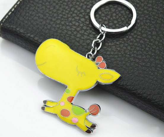 Cartoon giraffe keychain