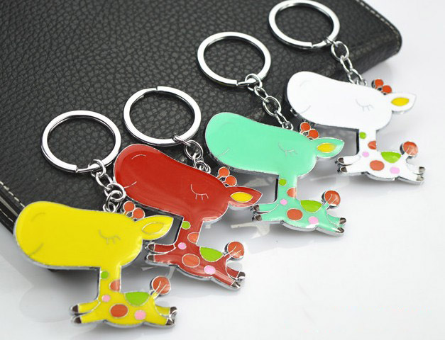 Cartoon giraffe keychain