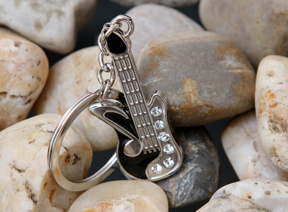 Mini guitar keychain