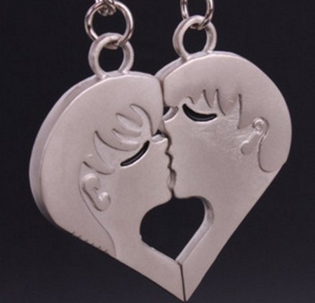 Love Kiss Couple Keychains