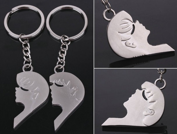 Love Kiss Couple Keychains