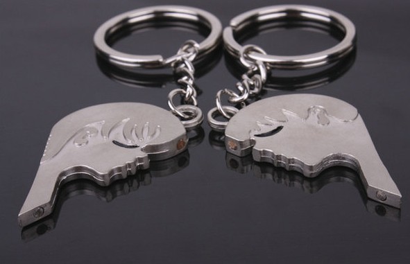 Love Kiss Couple Keychains