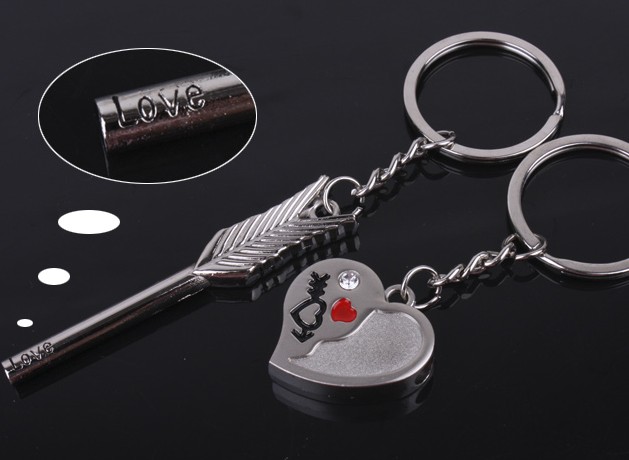 Love's Arrow Couple Keychains