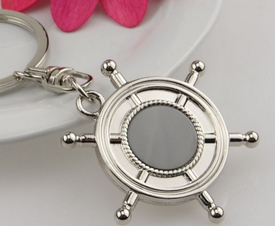 Rudder wheel keychain