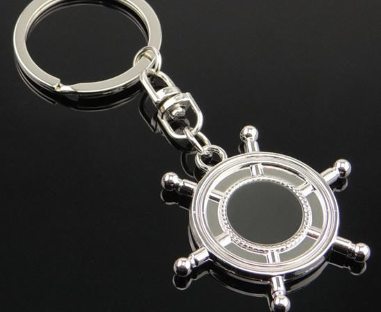 Rudder wheel keychain