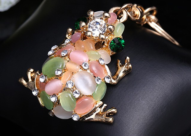 Unique Rhinestone Frog Keychain