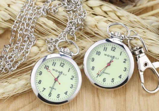 Classic round clock Keychain