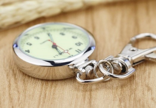 Classic round clock Keychain