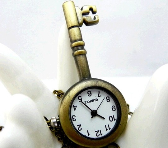 Retro Key Shape Watch Keychain