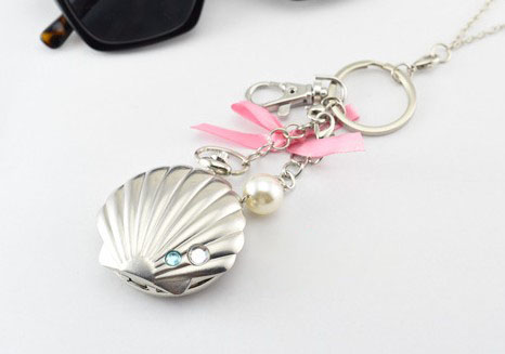 Silver Shell Watch Keychain